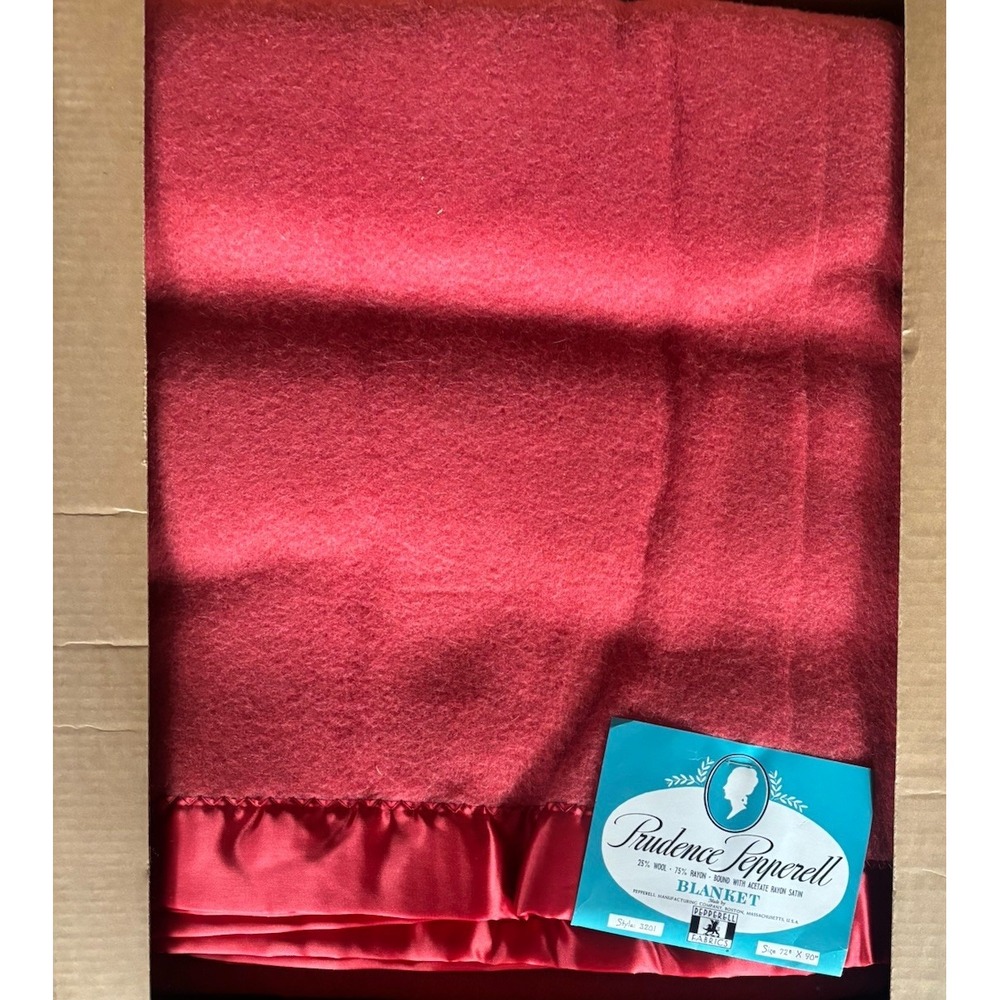 Vintage NOS Pepperell Blanket 72"x90" in Orig Box 25% Wool 75% Rayon Satin Trim